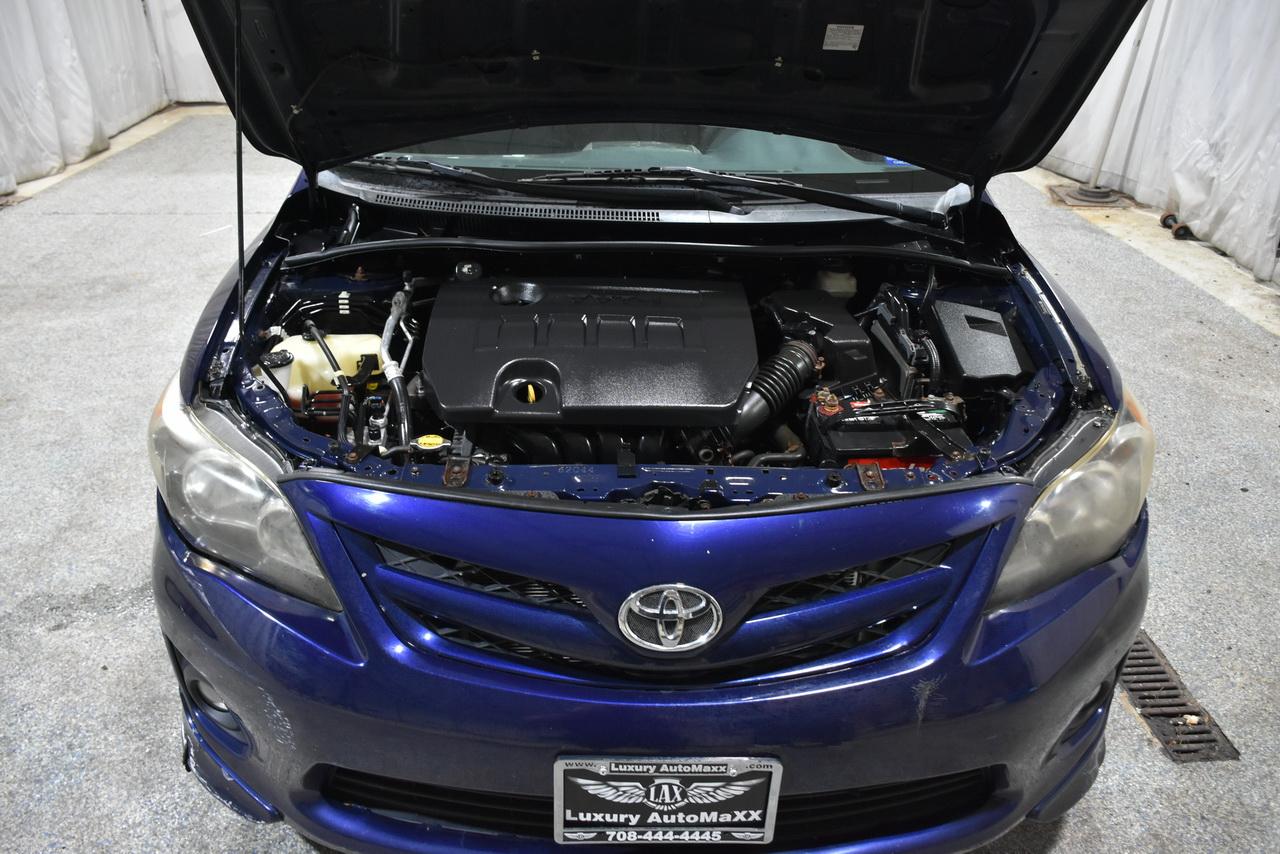 Toyota Corolla S 2011