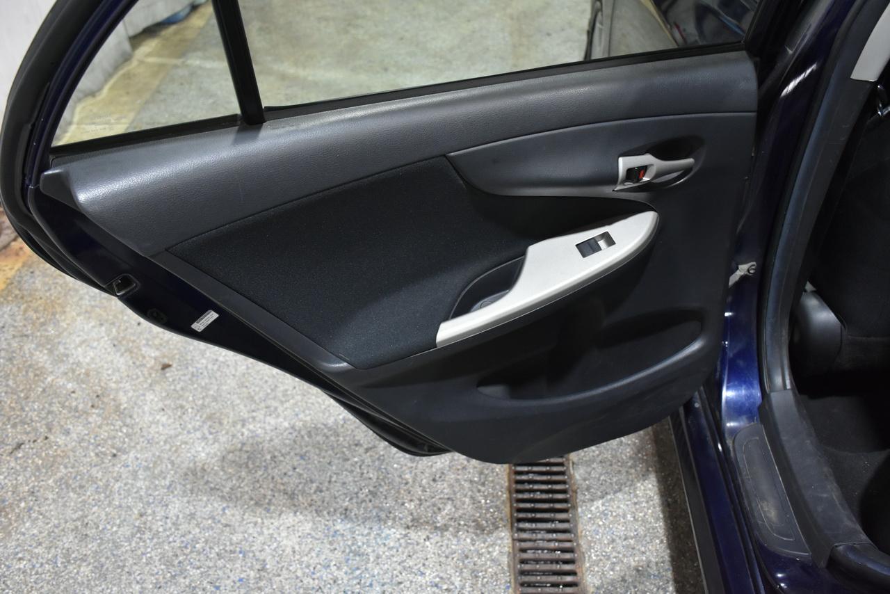 Toyota Corolla S 2011