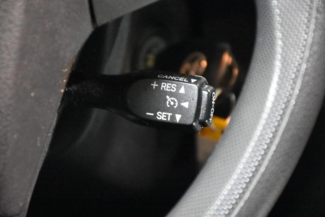 Toyota Corolla S 2011