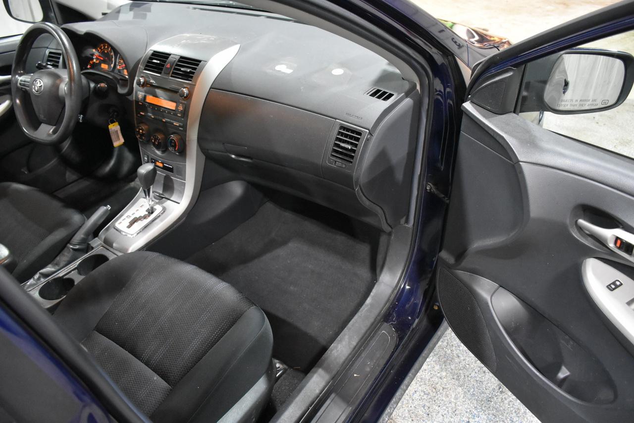 Toyota Corolla S 2011
