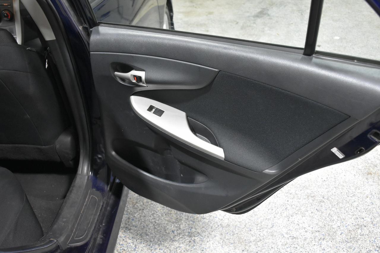 Toyota Corolla S 2011