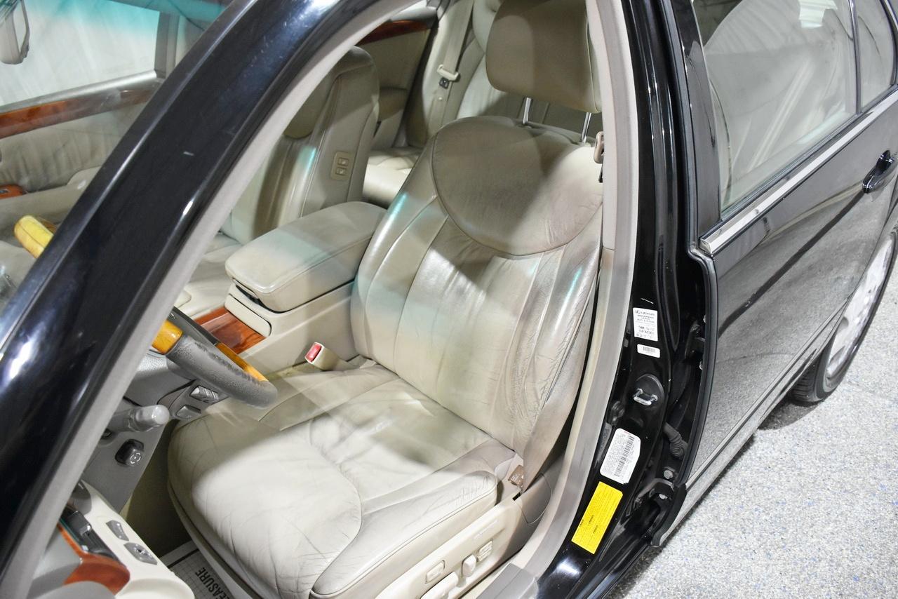 Lexus LS 430 Sedan 2002