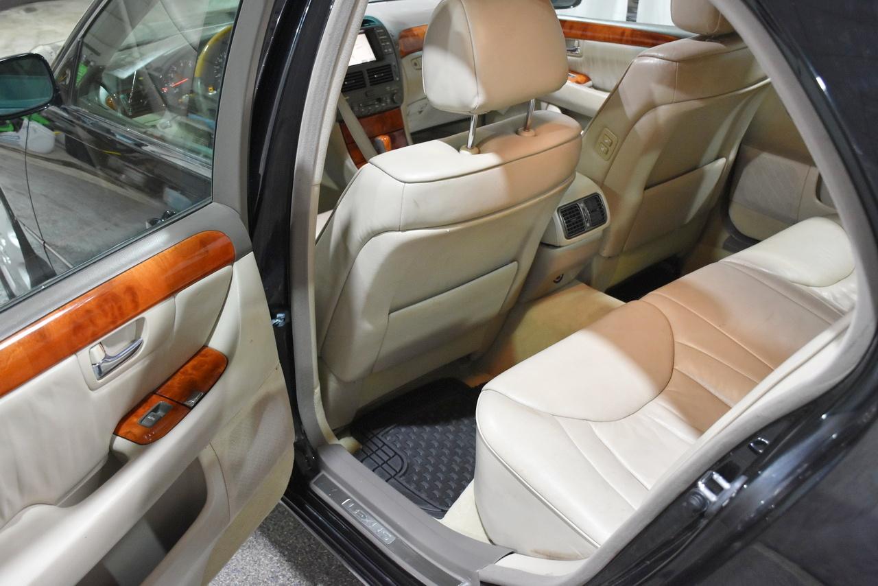 Lexus LS 430 Sedan 2002
