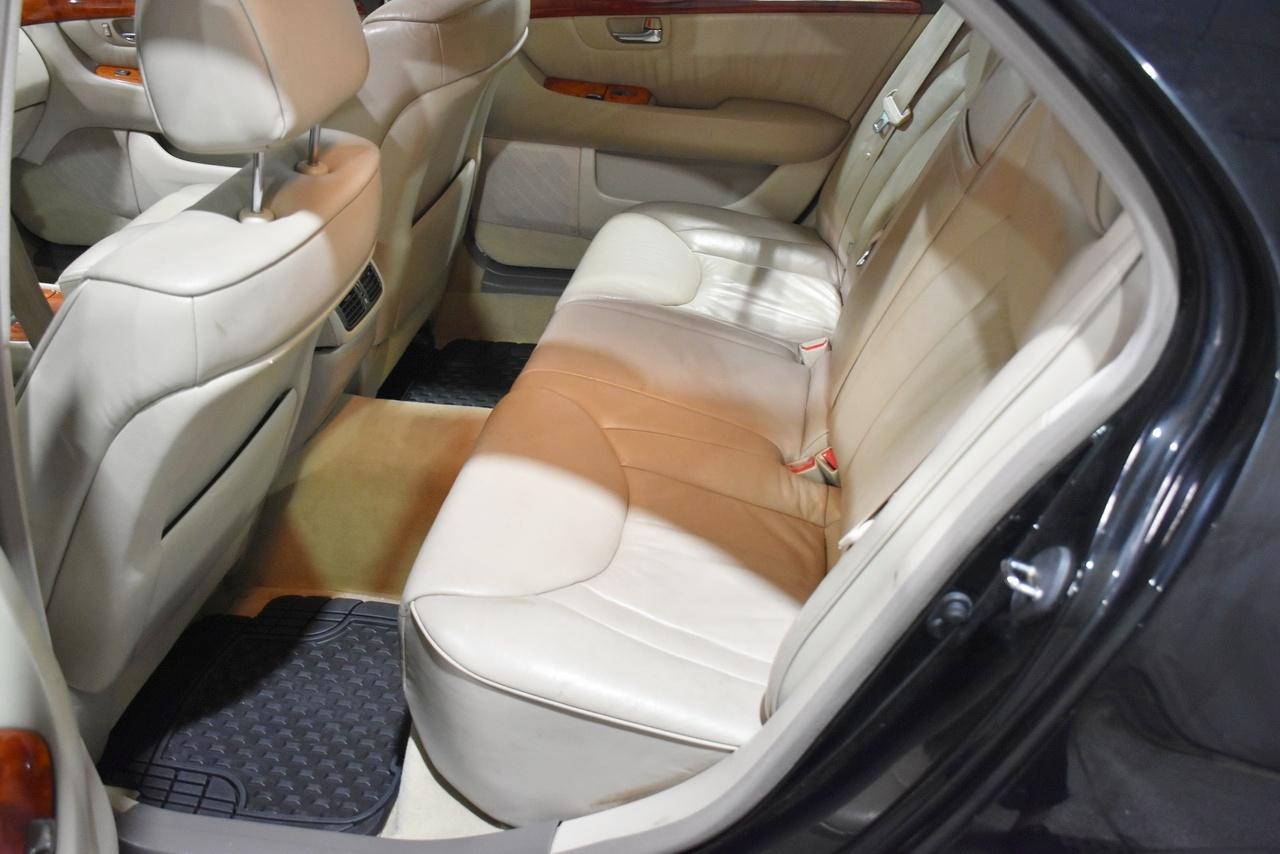Lexus LS 430 Sedan 2002