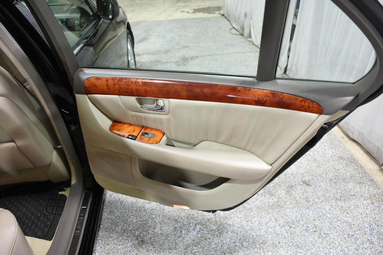 Lexus LS 430 Sedan 2002