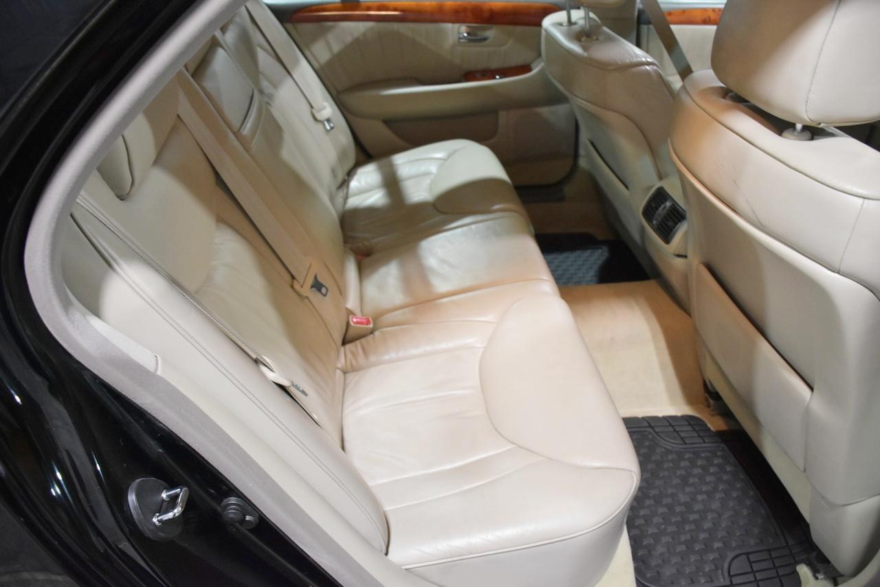 Lexus LS 430 Sedan 2002