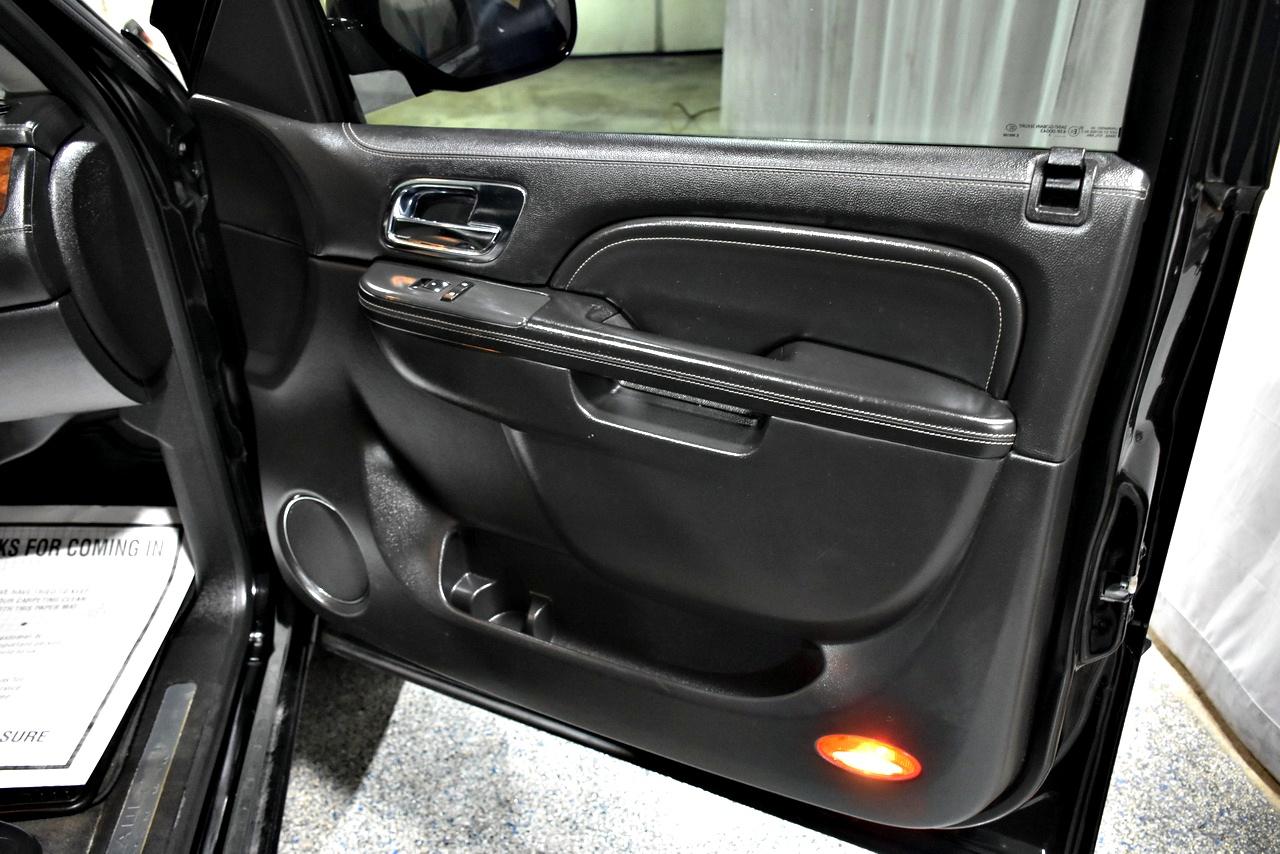 Cadillac Escalade ESV AWD Platinum 2013