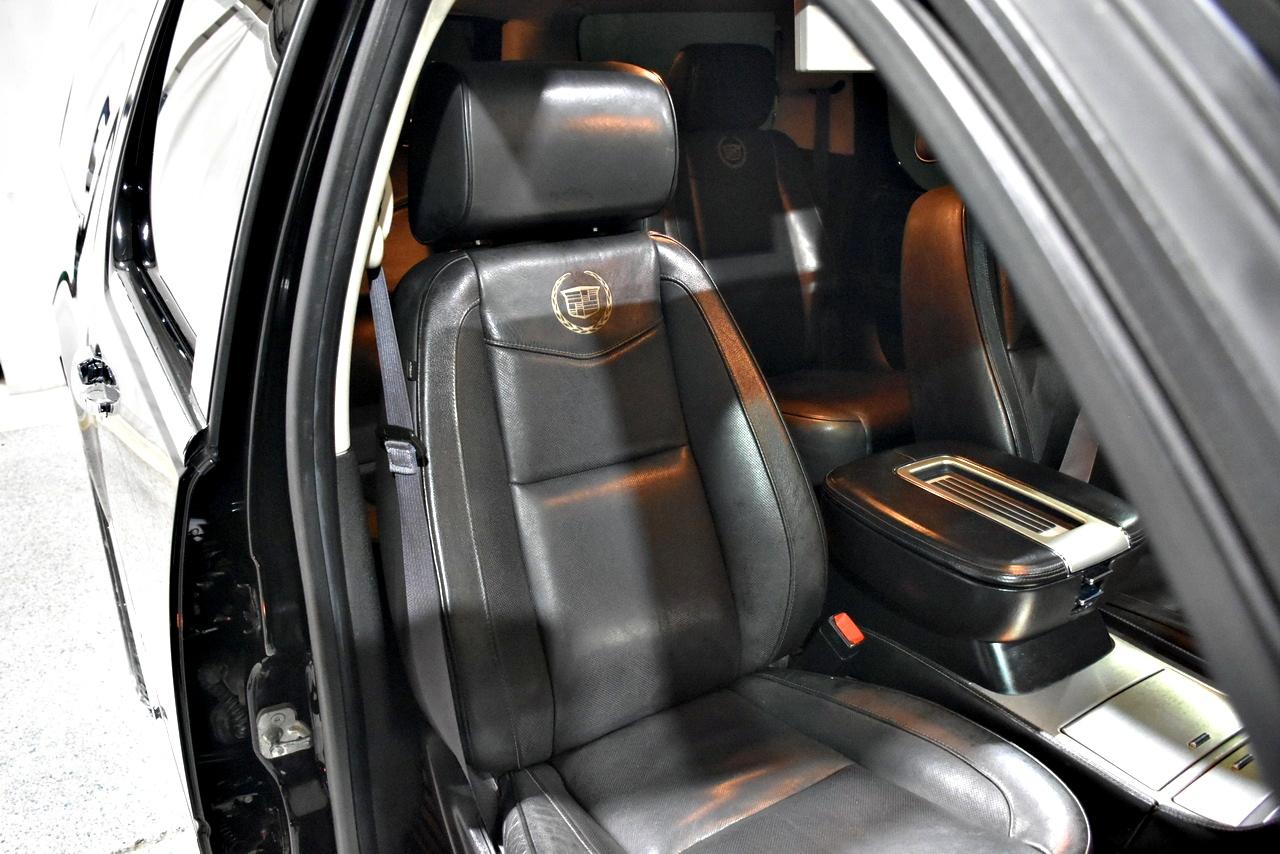 Cadillac Escalade ESV AWD Platinum 2013