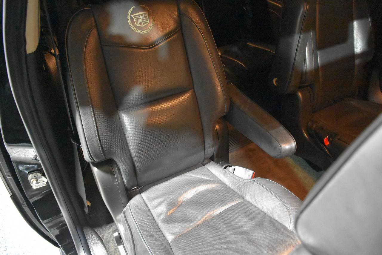 Cadillac Escalade ESV AWD Platinum 2013