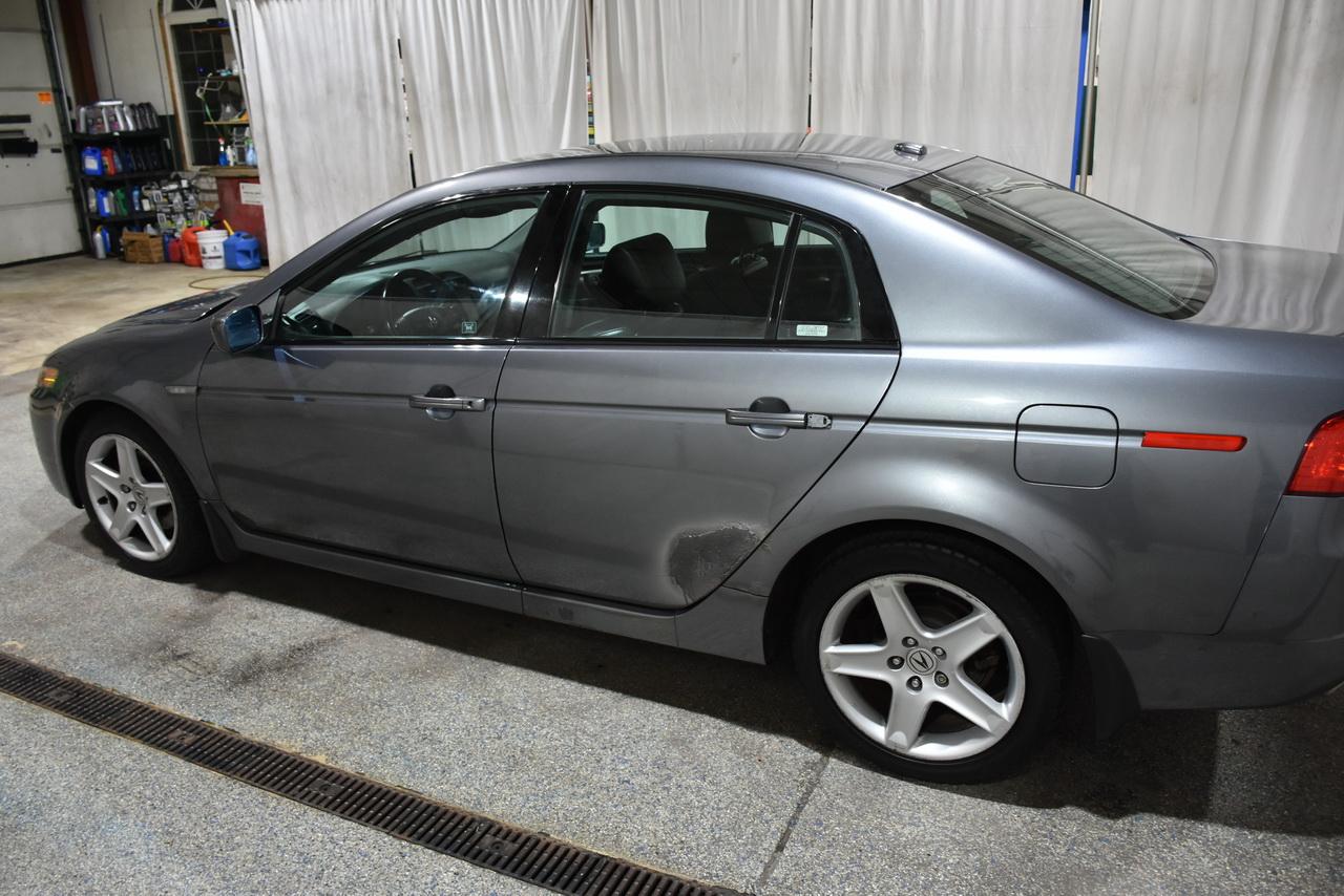 Acura TL 5-Speed AT 2005