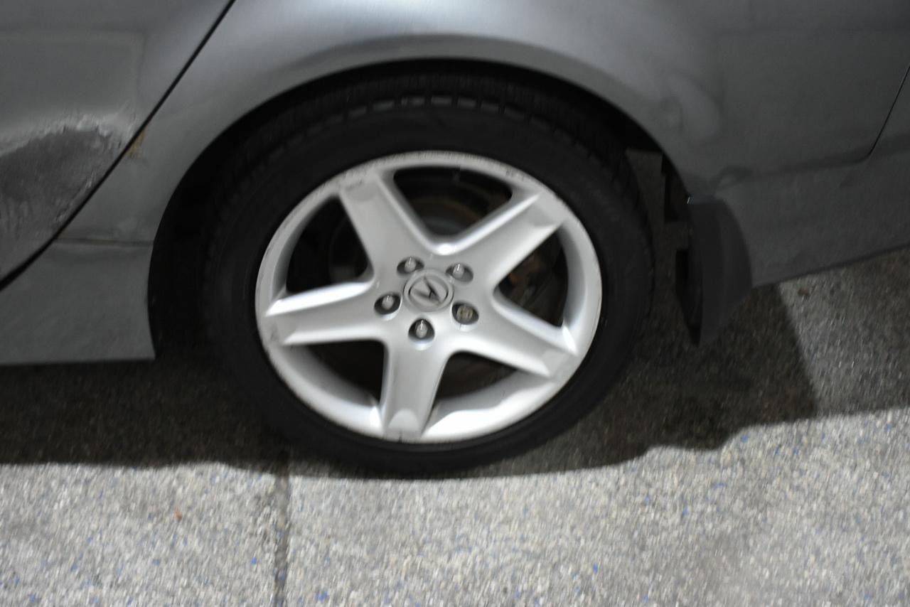 Acura TL 5-Speed AT 2005