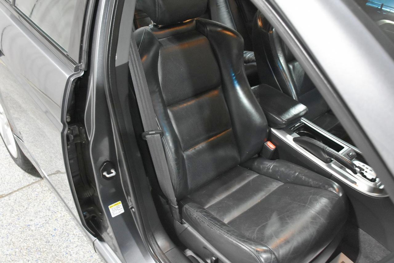 Acura TL 5-Speed AT 2005