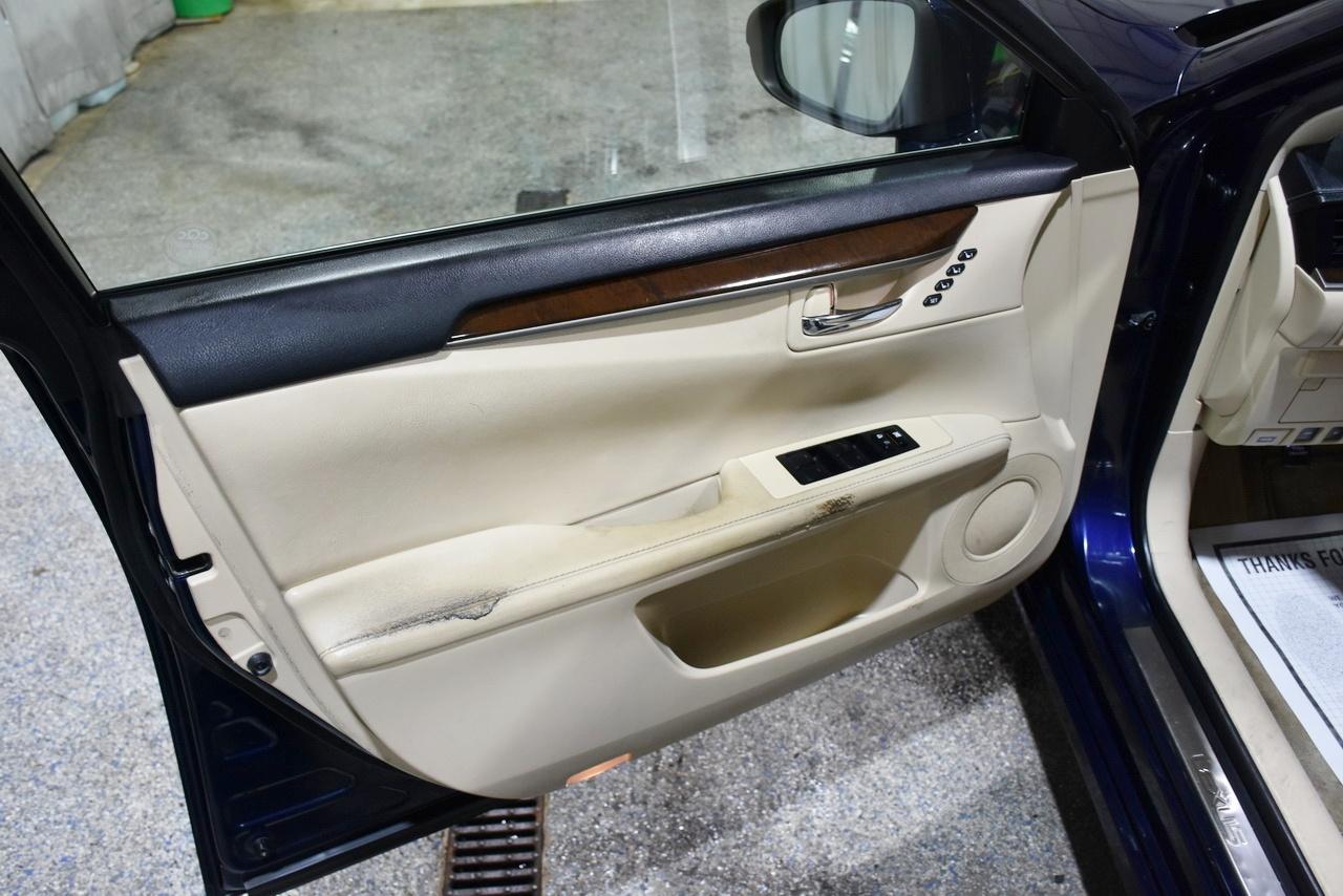 Lexus ES 350 Sedan 2014