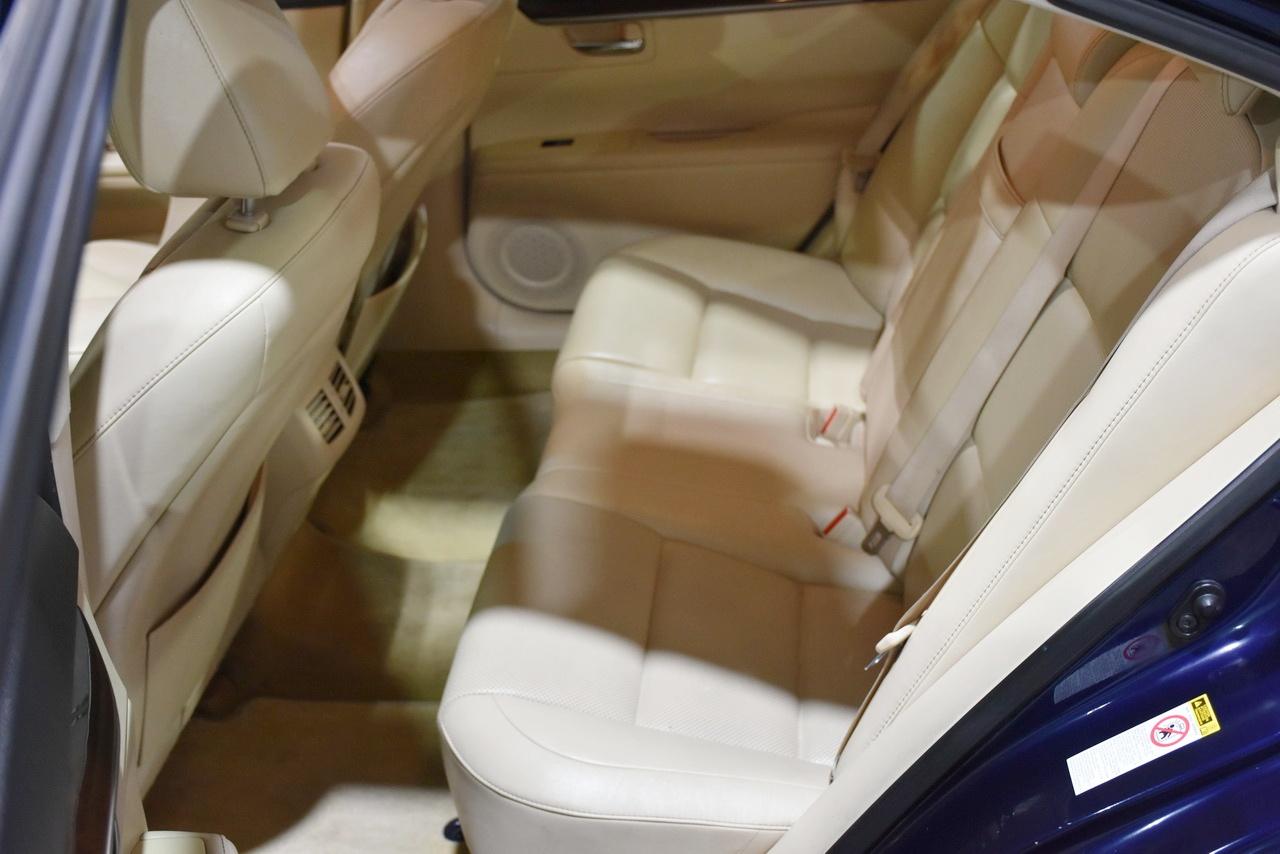 Lexus ES 350 Sedan 2014