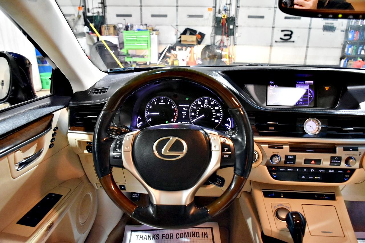 Lexus ES 350 Sedan 2014