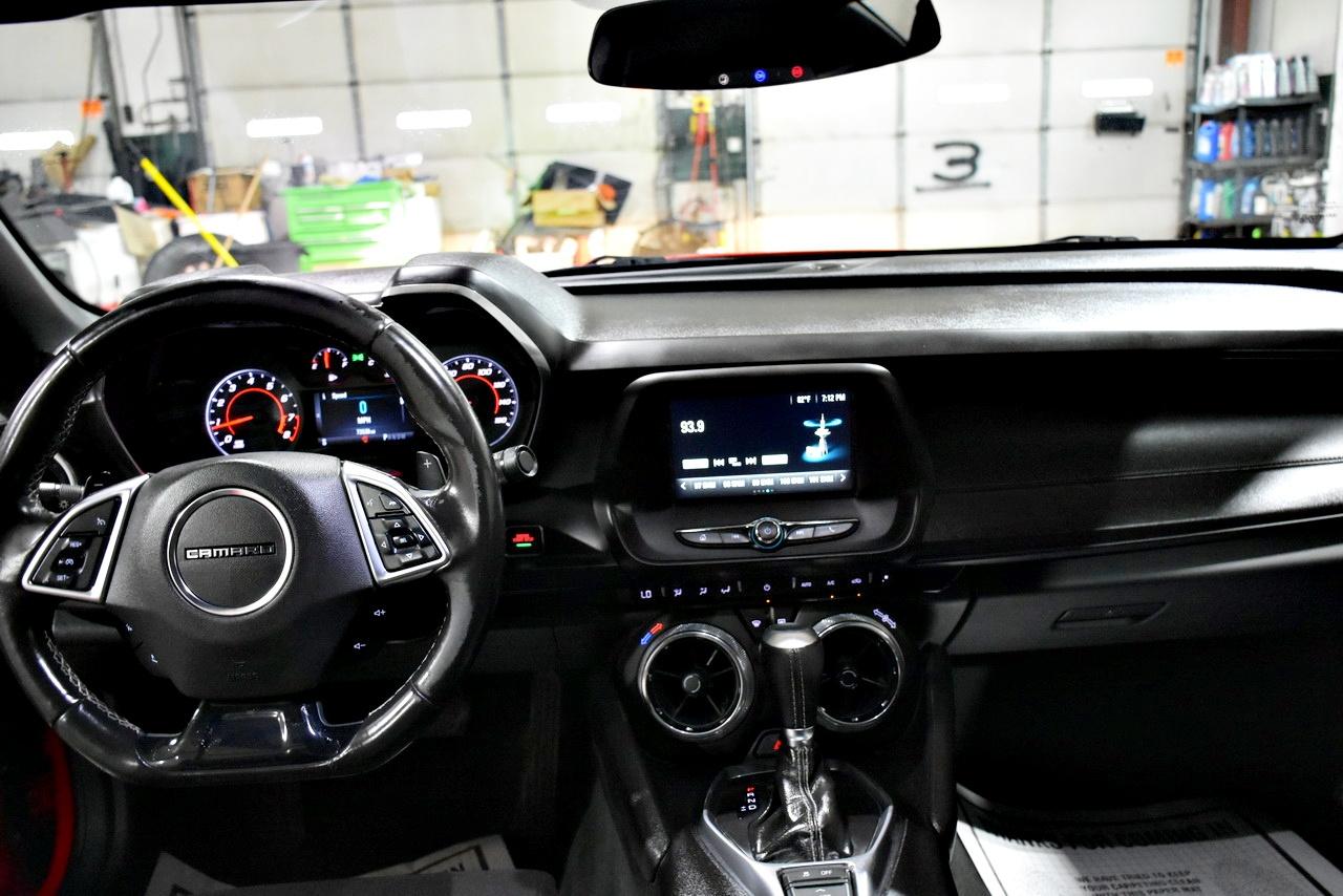 Chevrolet Camaro 1LT Coupe 8A 2018