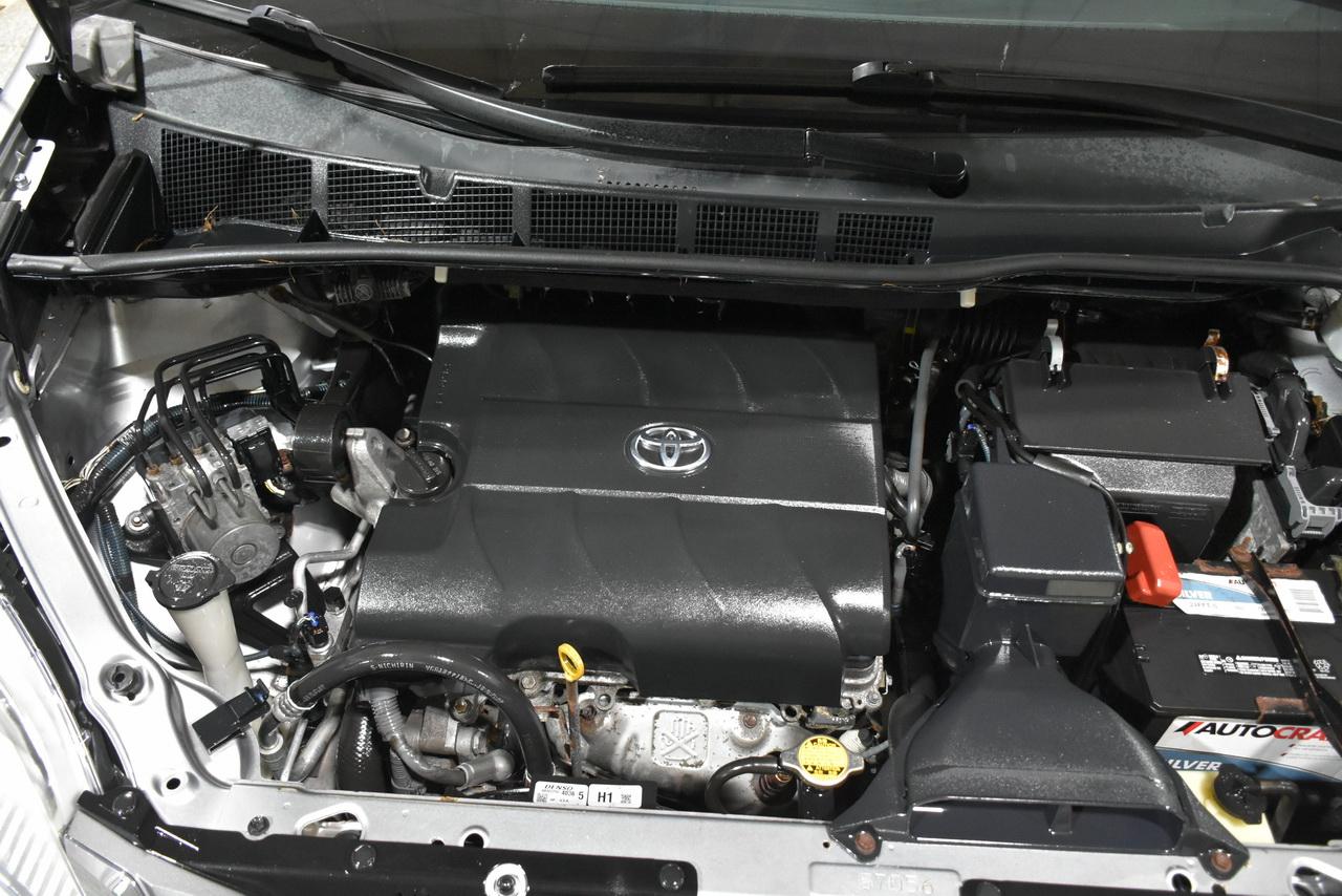 Toyota Sienna XLE FWD 8-Passenger V6 2012