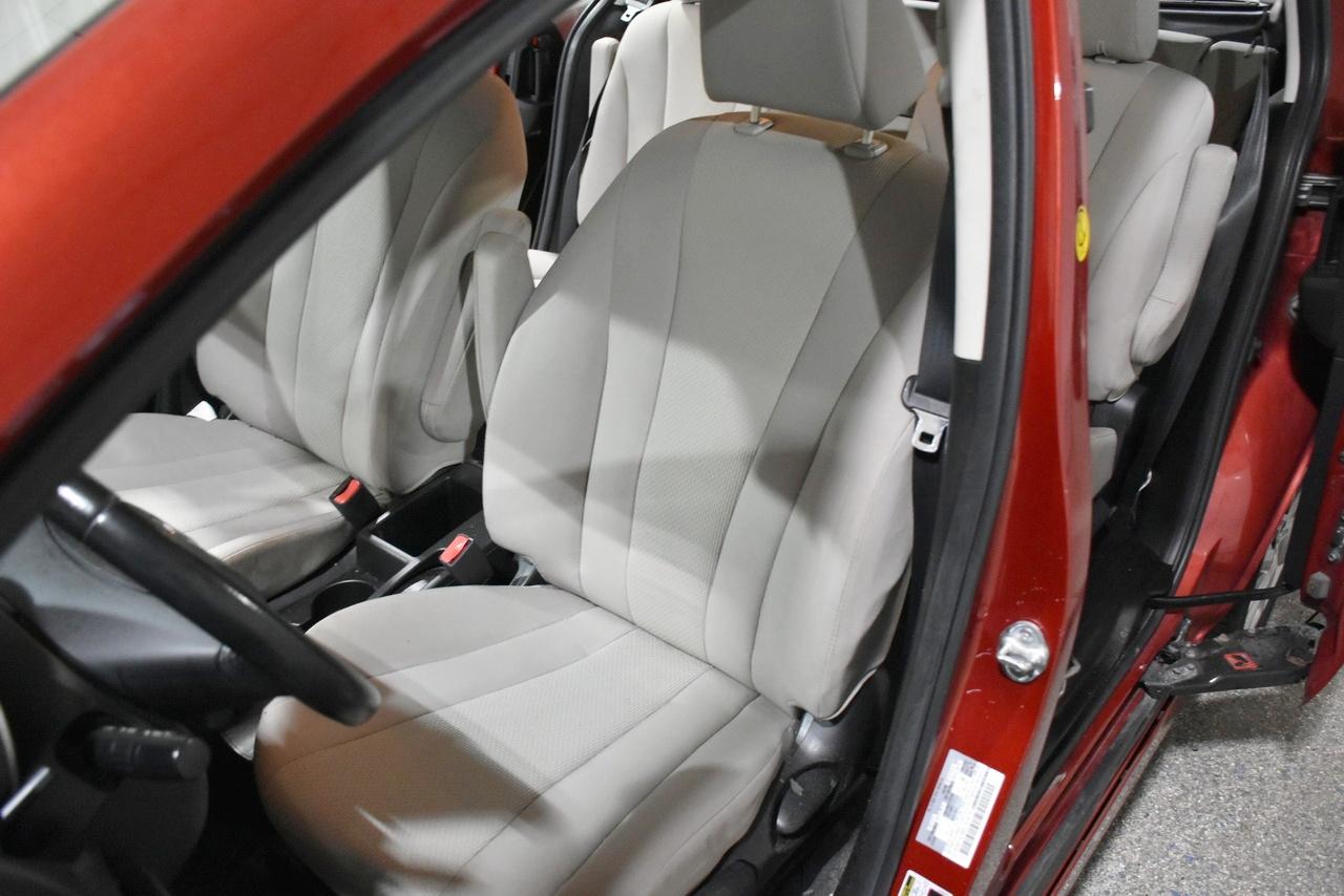 Mazda MAZDA5 Touring 2014