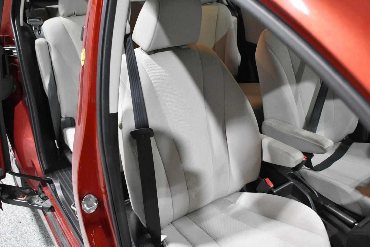 Mazda MAZDA5 Touring 2014