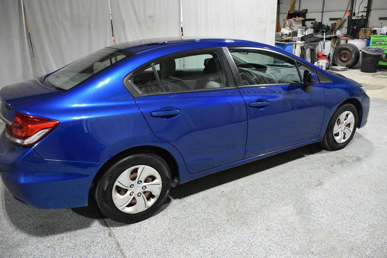 Honda Civic LX Sedan 5-Speed AT 2013