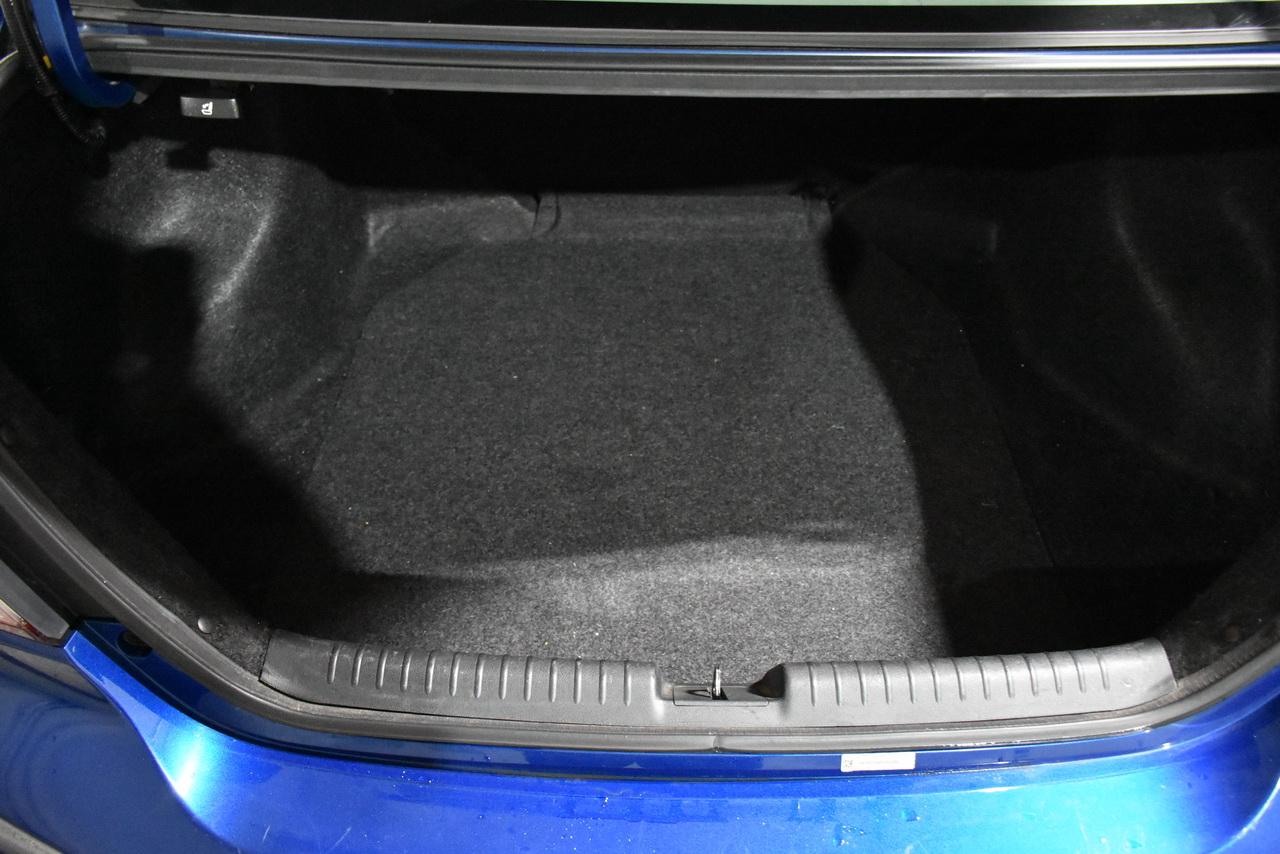Honda Civic LX Sedan 5-Speed AT 2013