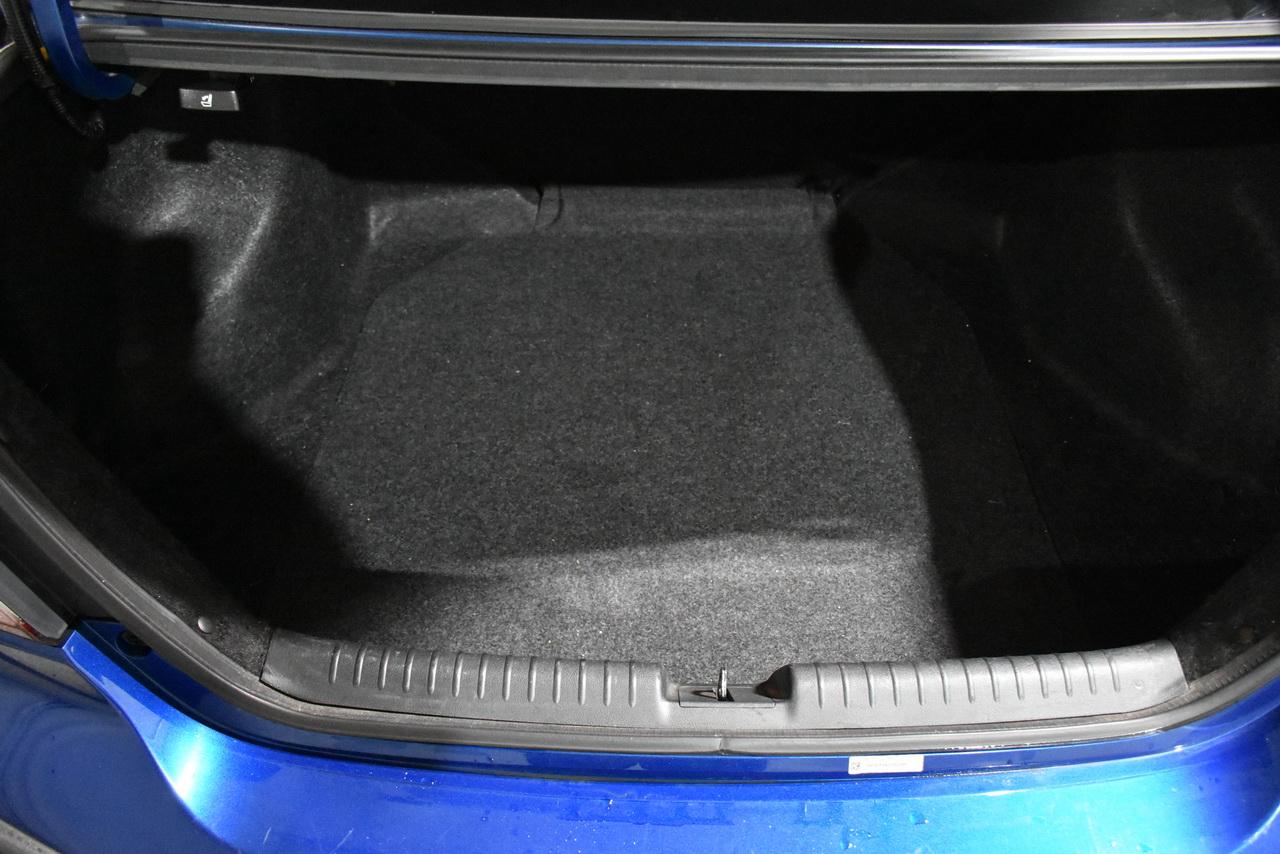 Honda Civic LX Sedan 5-Speed AT 2013