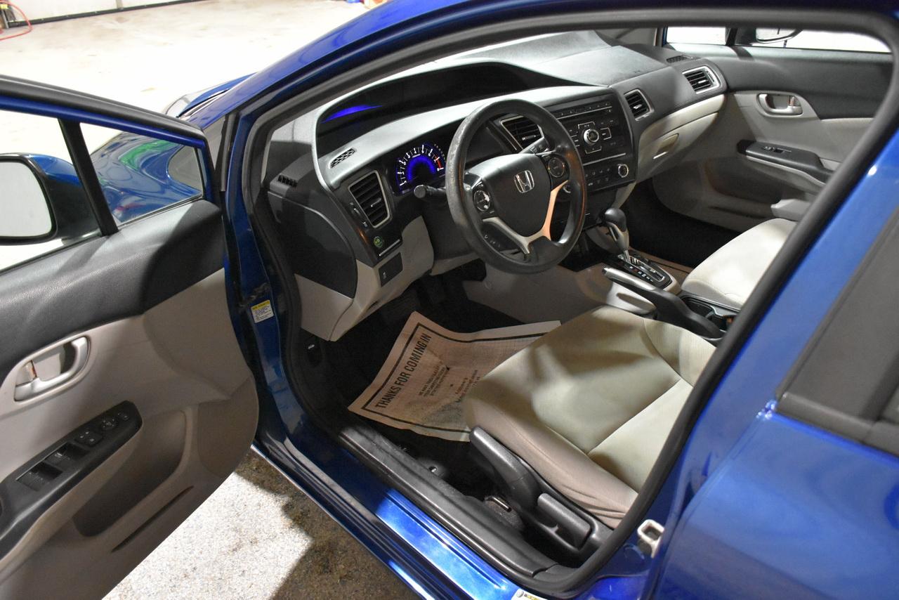 Honda Civic LX Sedan 5-Speed AT 2013
