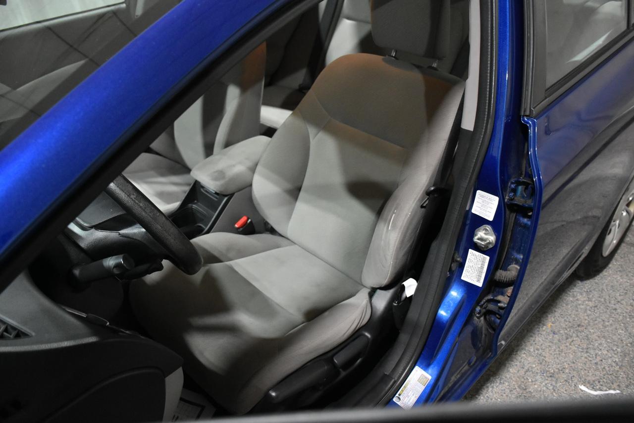 Honda Civic LX Sedan 5-Speed AT 2013