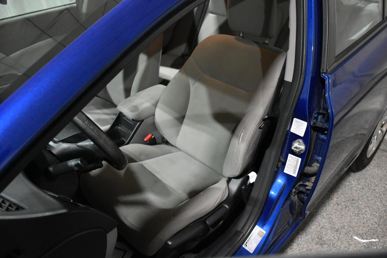 Honda Civic LX Sedan 5-Speed AT 2013