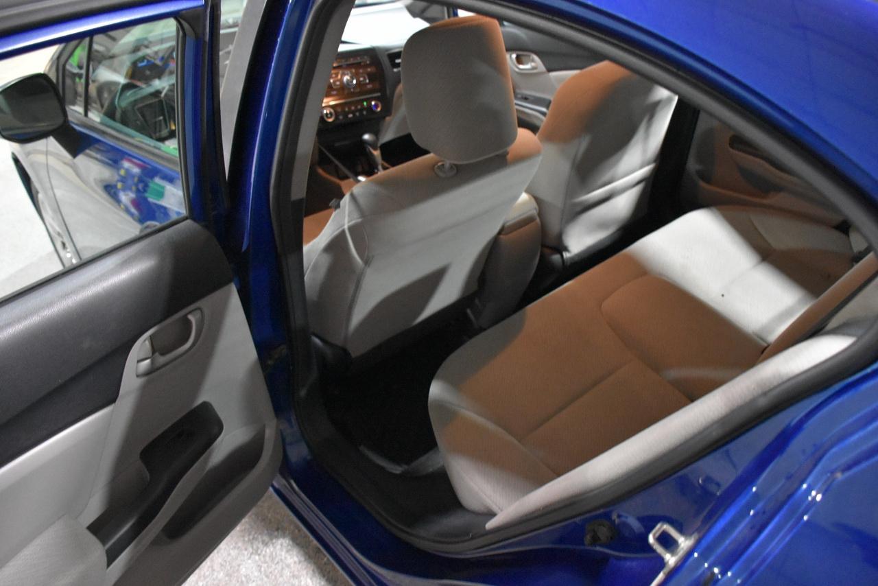Honda Civic LX Sedan 5-Speed AT 2013