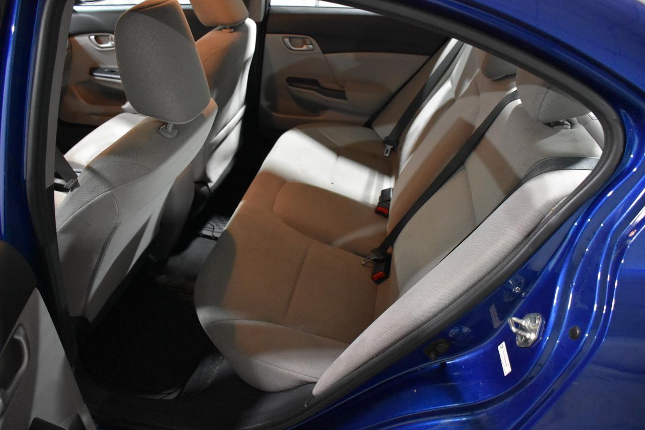 Honda Civic LX Sedan 5-Speed AT 2013