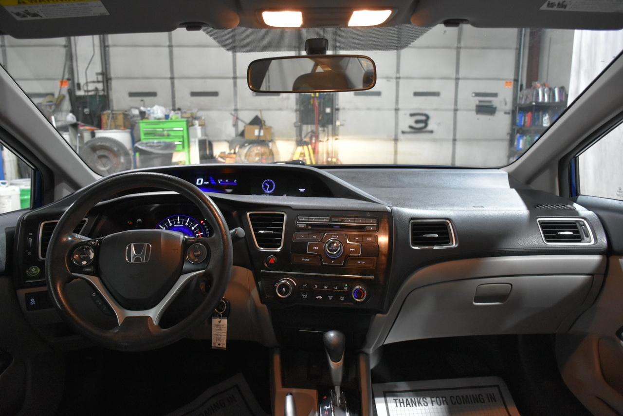 Honda Civic LX Sedan 5-Speed AT 2013