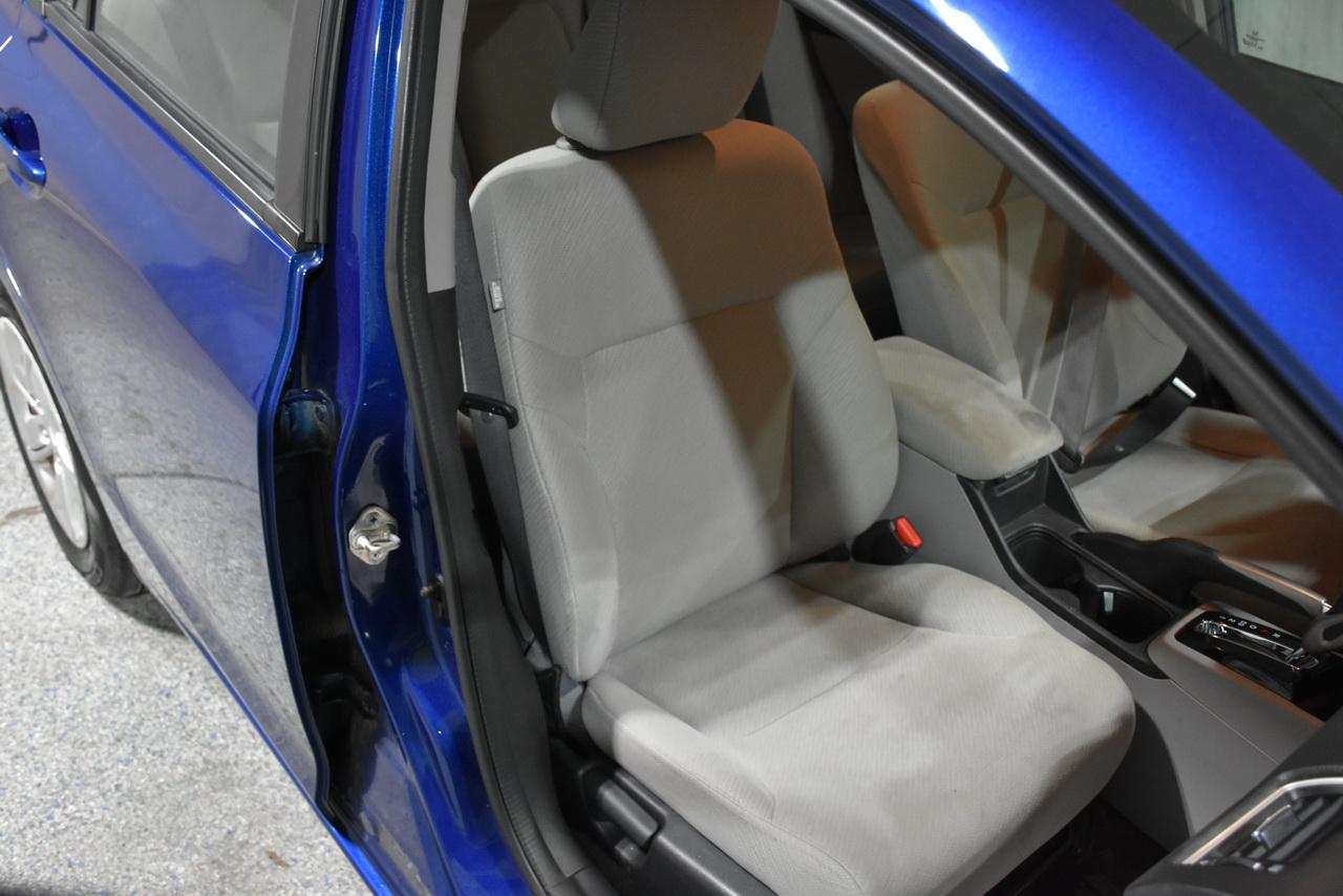 Honda Civic LX Sedan 5-Speed AT 2013