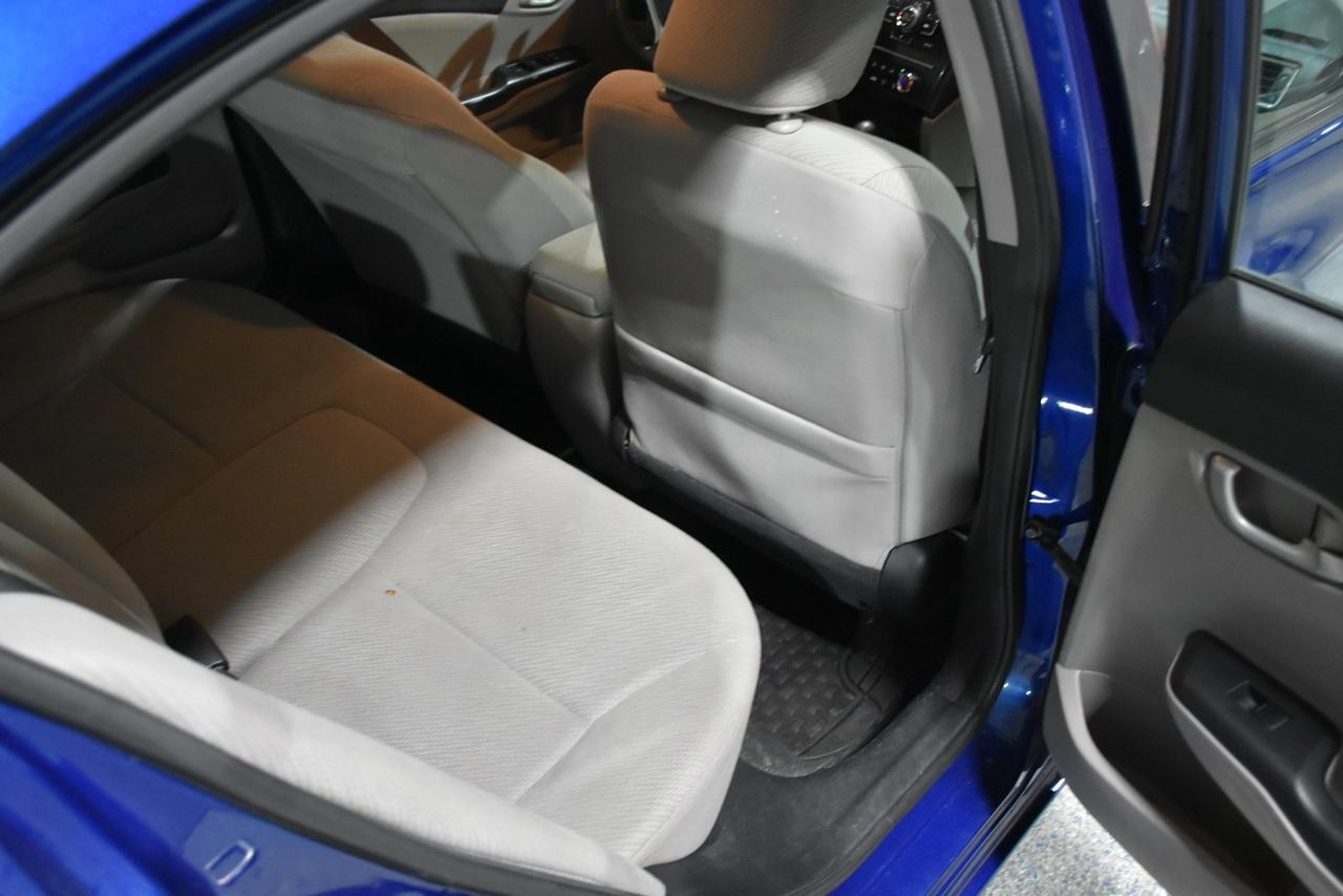 Honda Civic LX Sedan 5-Speed AT 2013