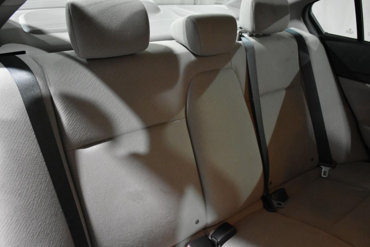 Honda Civic LX Sedan 5-Speed AT 2013