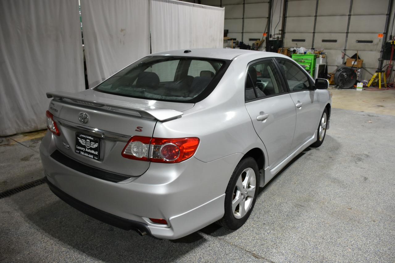 Toyota Corolla S 2012