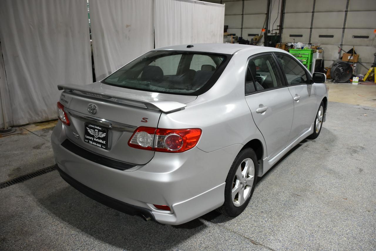 Toyota Corolla S 2012