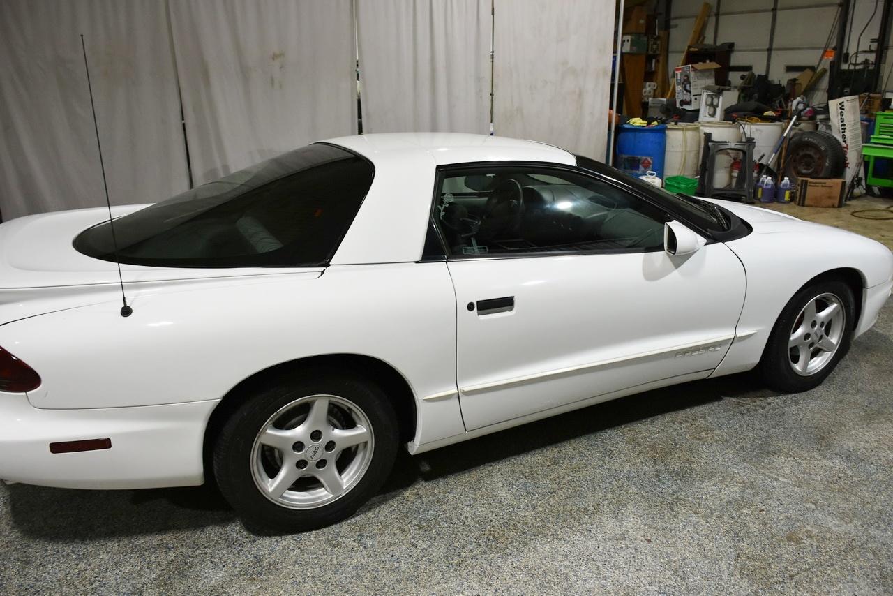 Pontiac Firebird Coupe 1997