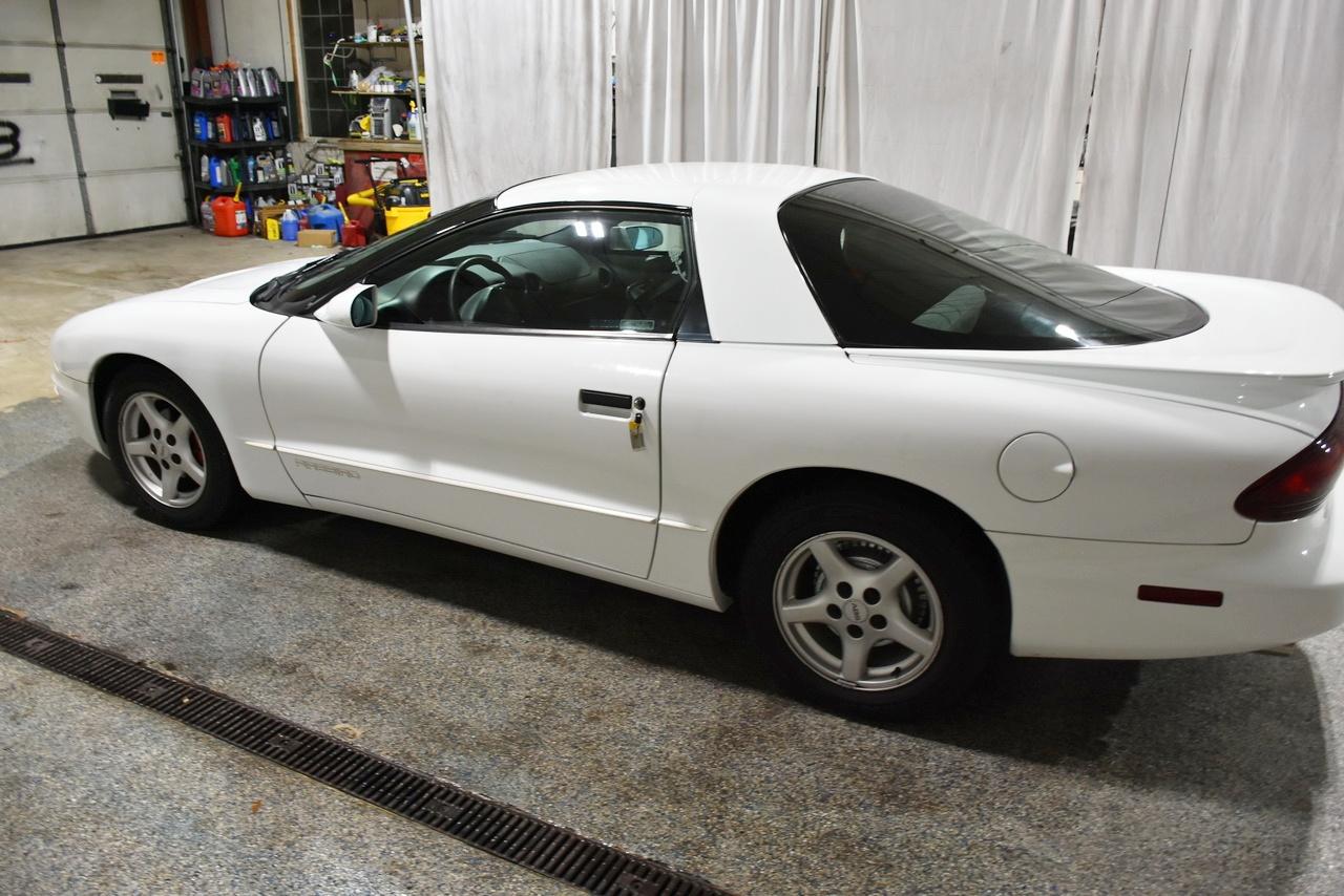 Pontiac Firebird Coupe 1997