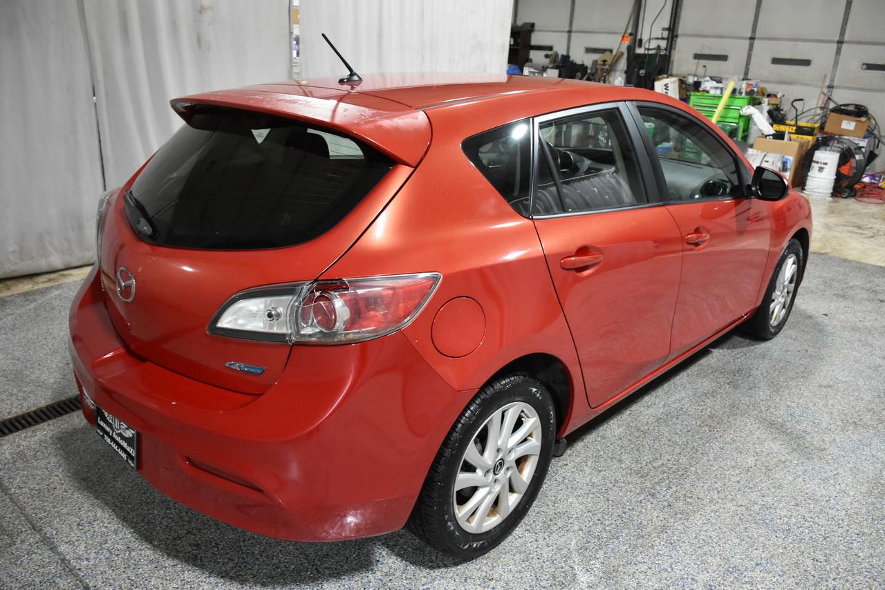 Mazda MAZDA3 i Touring AT 5-Door 2013