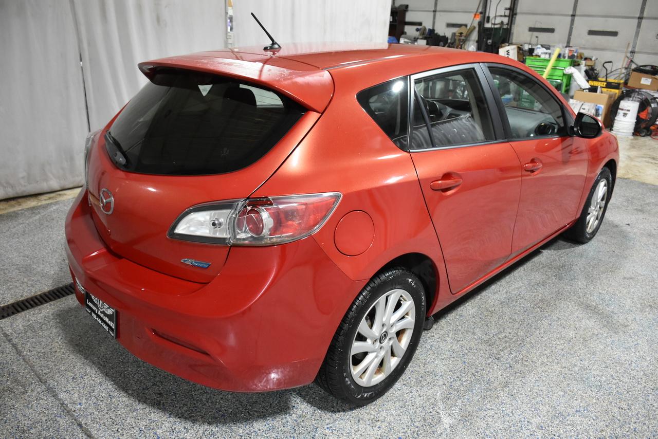 Mazda MAZDA3 i Touring AT 5-Door 2013