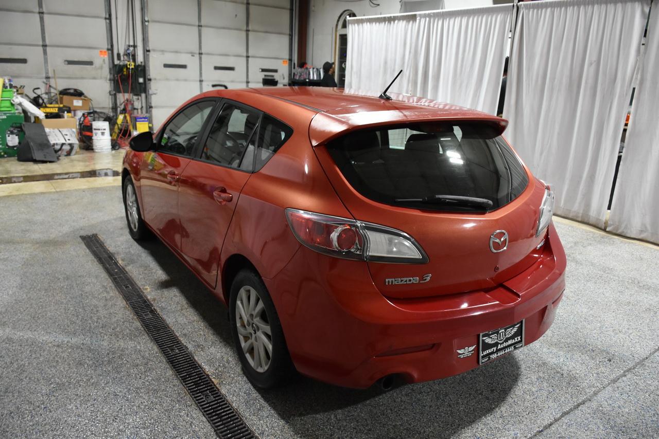 Mazda MAZDA3 i Touring AT 5-Door 2013