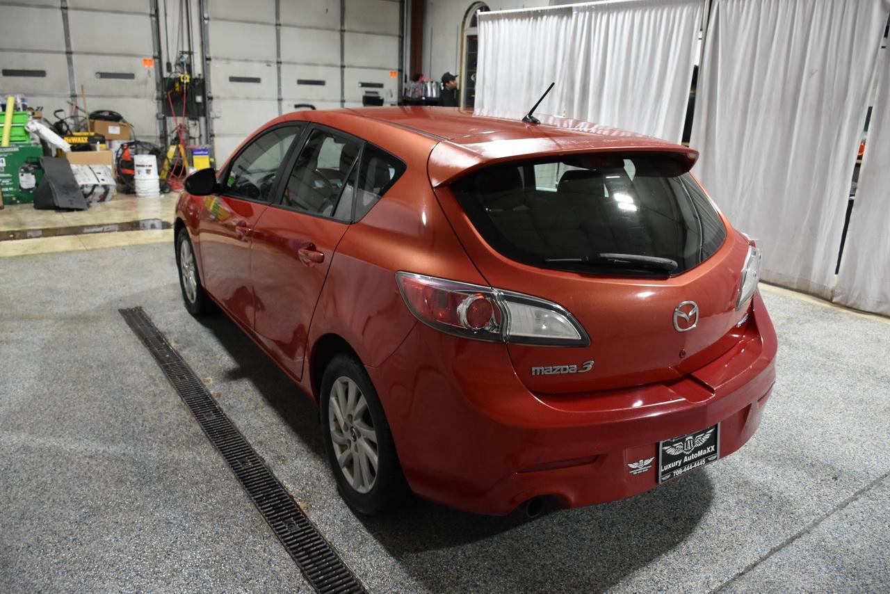 Mazda MAZDA3 i Touring AT 5-Door 2013