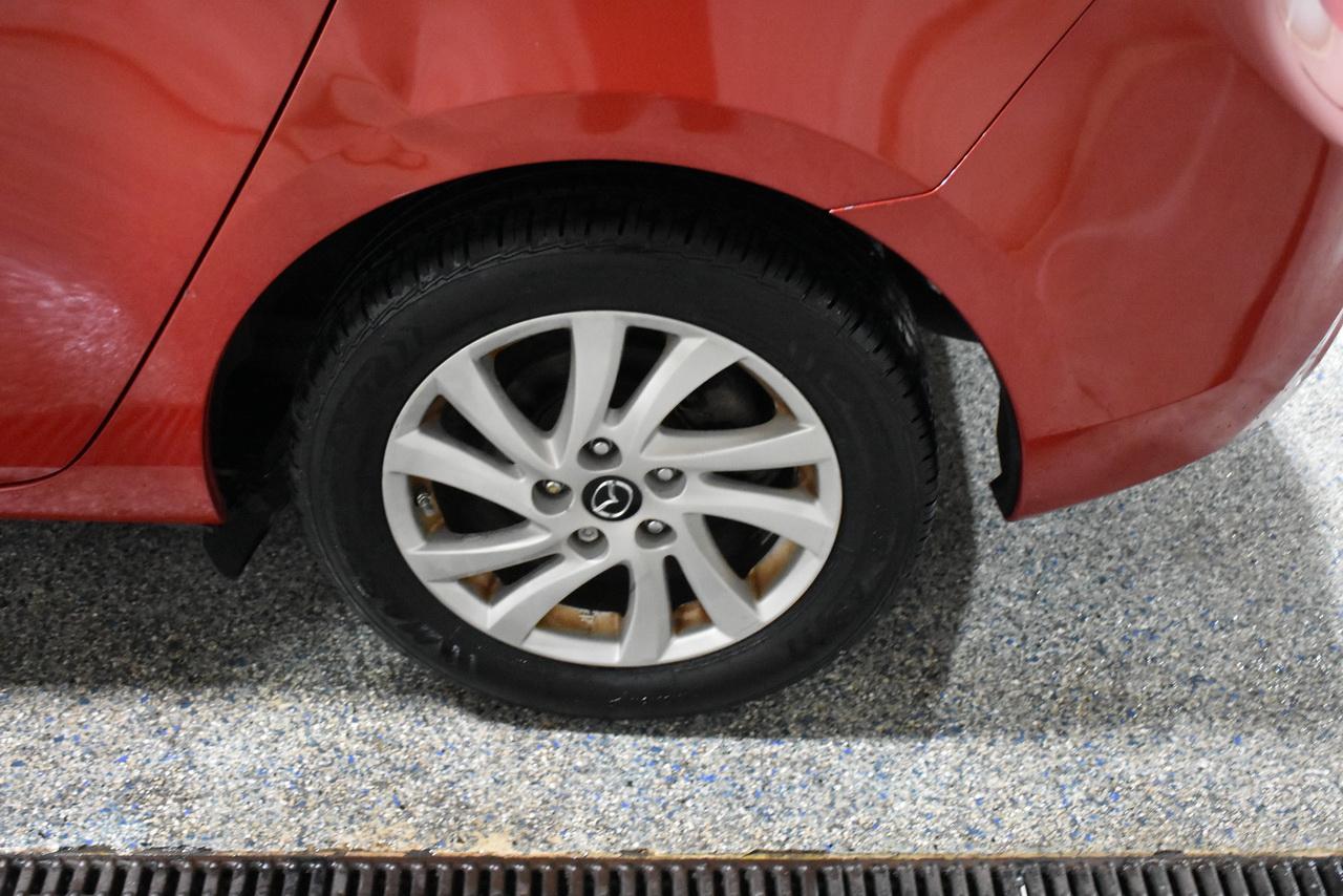 Mazda MAZDA3 i Touring AT 5-Door 2013
