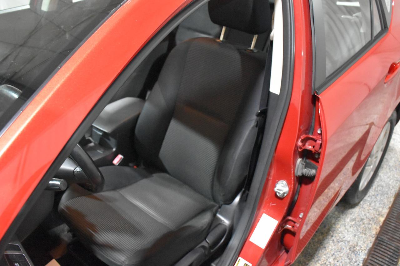 Mazda MAZDA3 i Touring AT 5-Door 2013