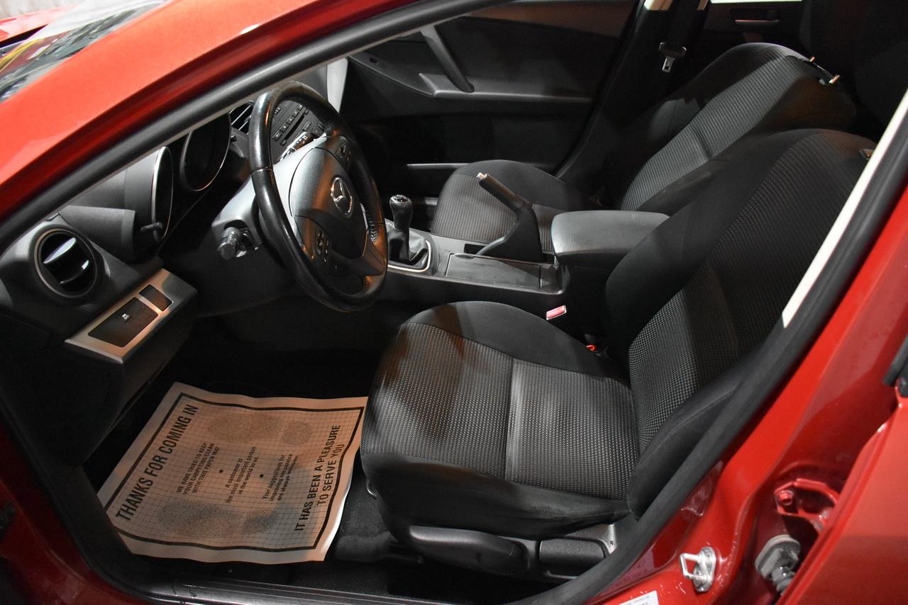 Mazda MAZDA3 i Touring AT 5-Door 2013