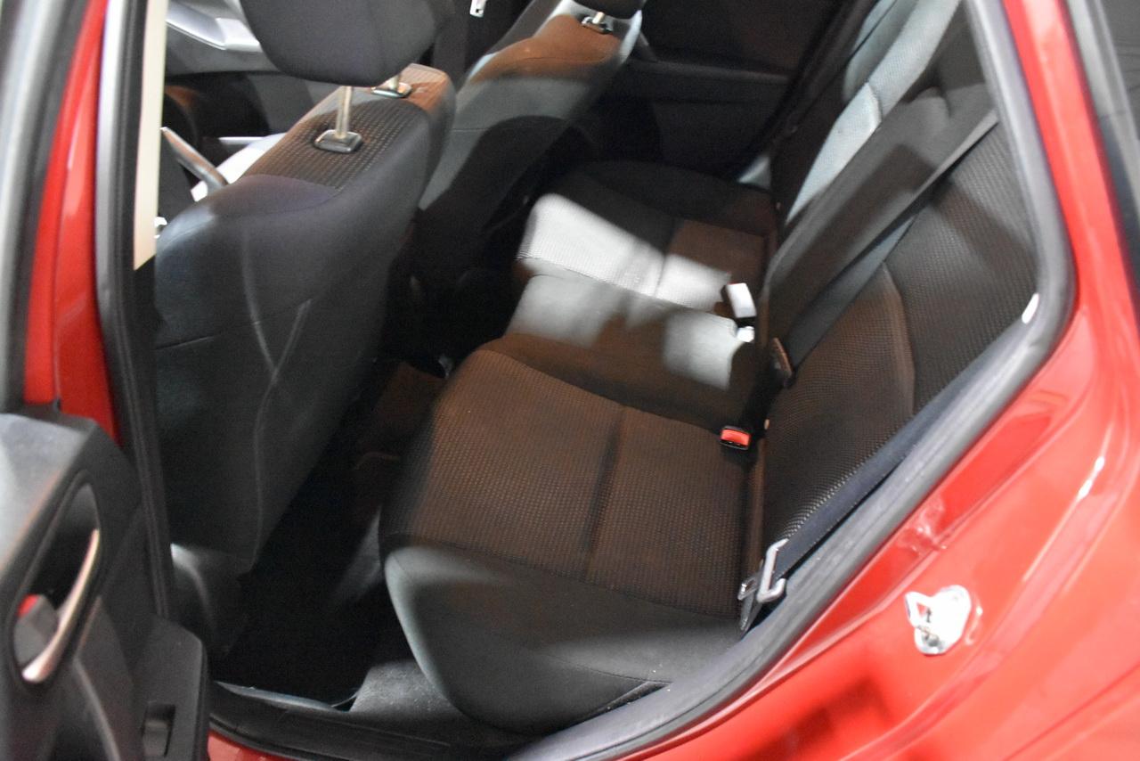 Mazda MAZDA3 i Touring AT 5-Door 2013