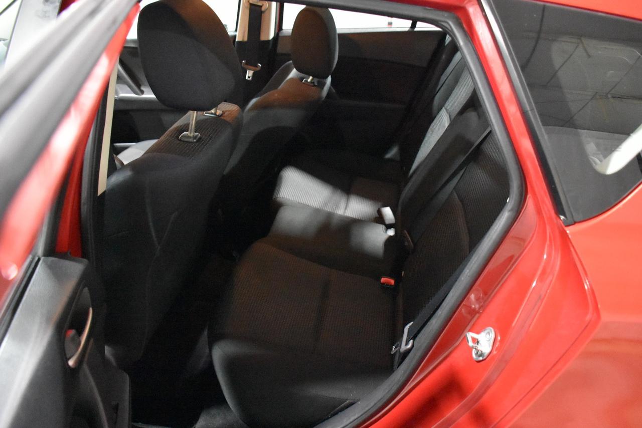 Mazda MAZDA3 i Touring AT 5-Door 2013
