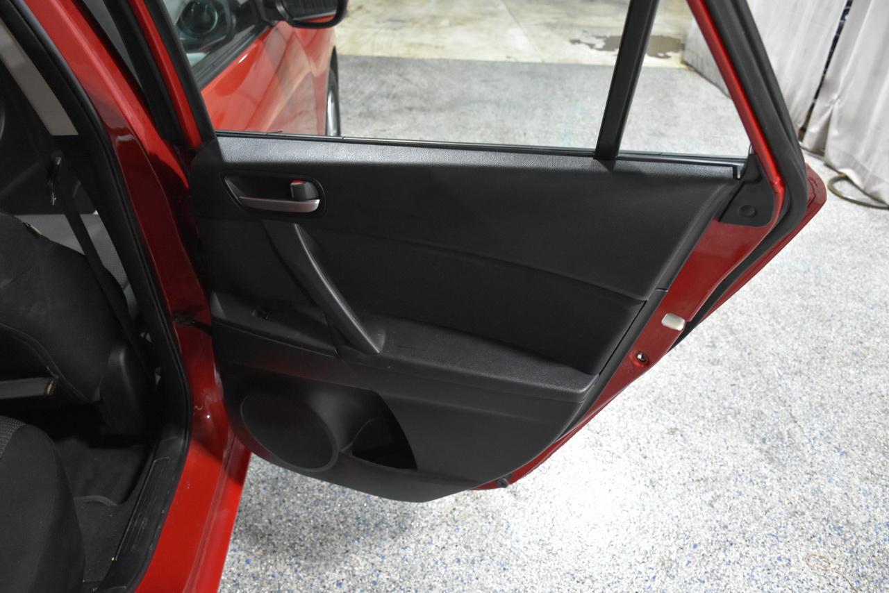 Mazda MAZDA3 i Touring AT 5-Door 2013