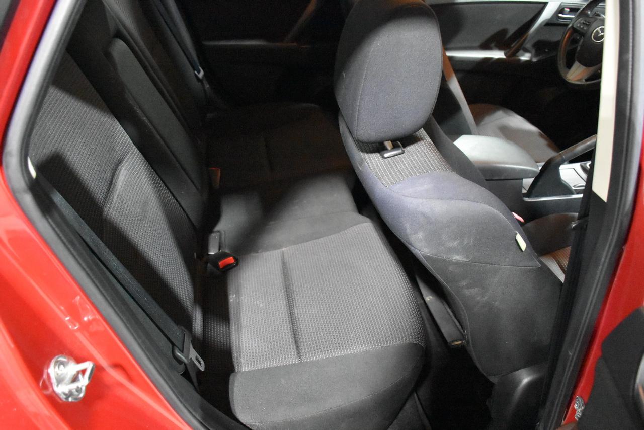 Mazda MAZDA3 i Touring AT 5-Door 2013